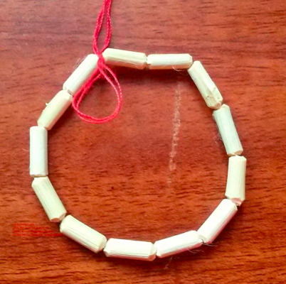 Cách làm vòng dâu tằm cho bé